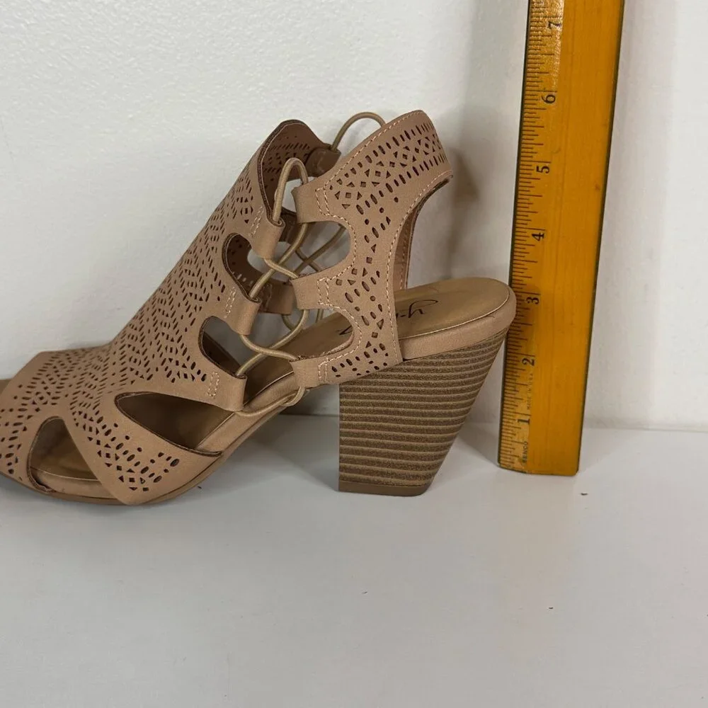 Y-Not Womens Ruuka Nubuck Block Heel Cutout Sandals Size 8.5M Tan